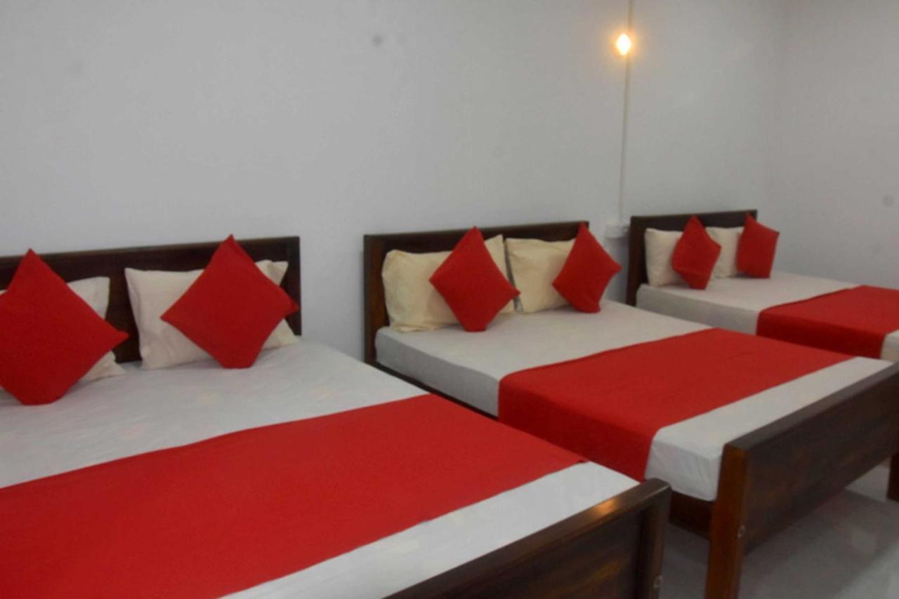 אנוראדפורה Meegahapokuna Resort מראה חיצוני תמונה