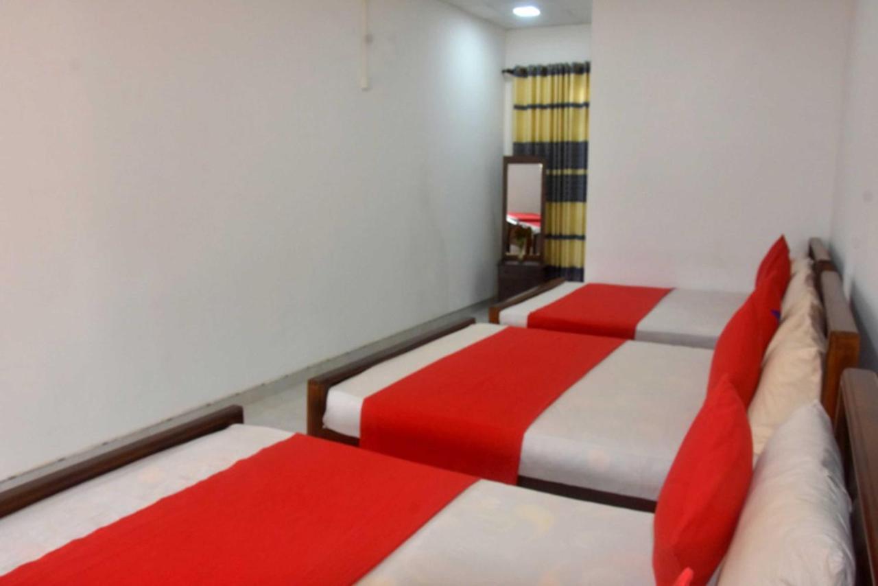 אנוראדפורה Meegahapokuna Resort מראה חיצוני תמונה