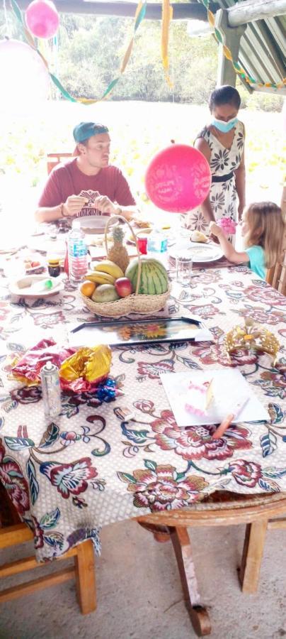 אנוראדפורה Meegahapokuna Resort מראה חיצוני תמונה